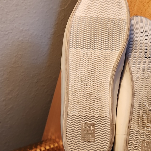 Gap Leopard Print Slip On Sneakers- size 8 - Picture 6 of 7